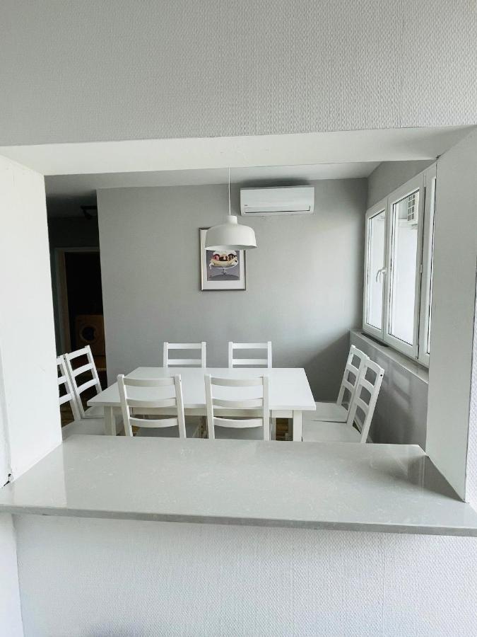 Apartment Banana Split
